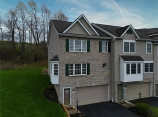 3015 Ironwood Cir, Jeannette, PA 15644