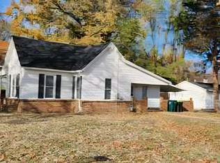 912 W Olive St, Decatur, IL 62526