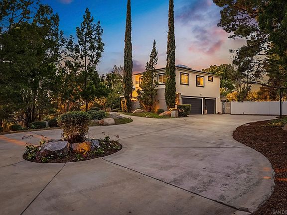 5th image of 13024 Olmeda Ct