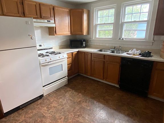 2nd image of 76 Knox Ave