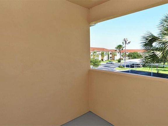 4th image of 2950 Viscaya Pl Unit 203
