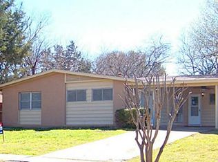 2004 Skylark Dr, Arlington, TX 76010