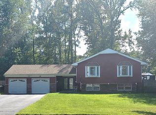 19 Lancelot Rd, Manalapan, NJ 07726