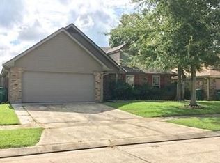 16 Rush Dr, La Place, LA 70068