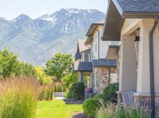 427 E Newport Parc Ln, Draper, UT 84020