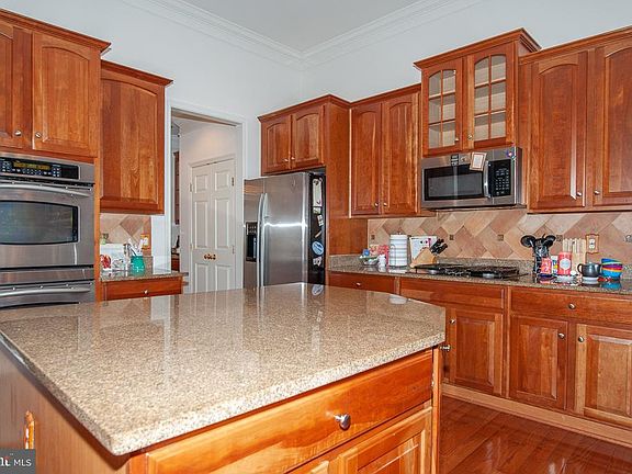 5th image of 6938 Inlet Cove Dr