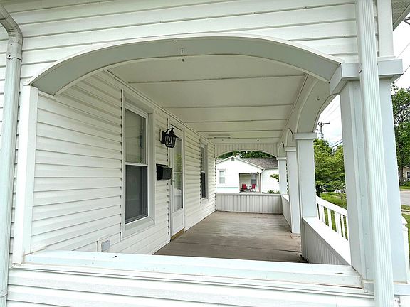 3rd image of 1520 Gartside St
