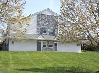 1002 Horseshoe Dr #1002, Royersford, PA 19468