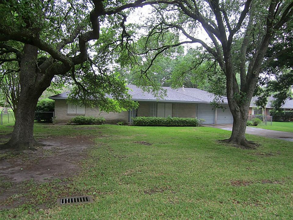 Lots of mature trees
