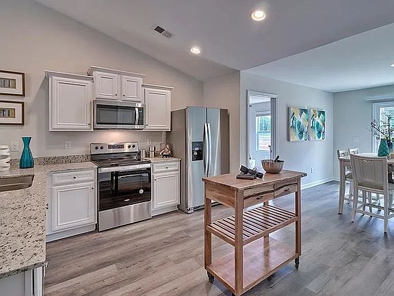 5th image of 2187 Stillpointe Dr