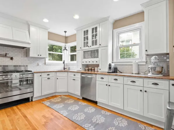 119 W Dunedin Rd, Columbus, OH 43214