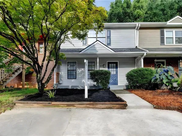 8030 Sand Wedge Cir NW, Kennesaw, GA 30144