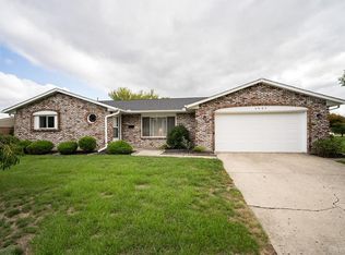 4007 Loop Dr, Englewood, OH 45322