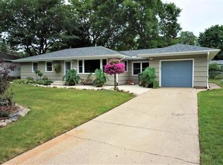 2113 89th St W, Bloomington, MN 55431