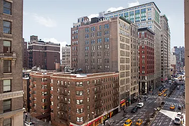 Rented by Barkoff Residential 