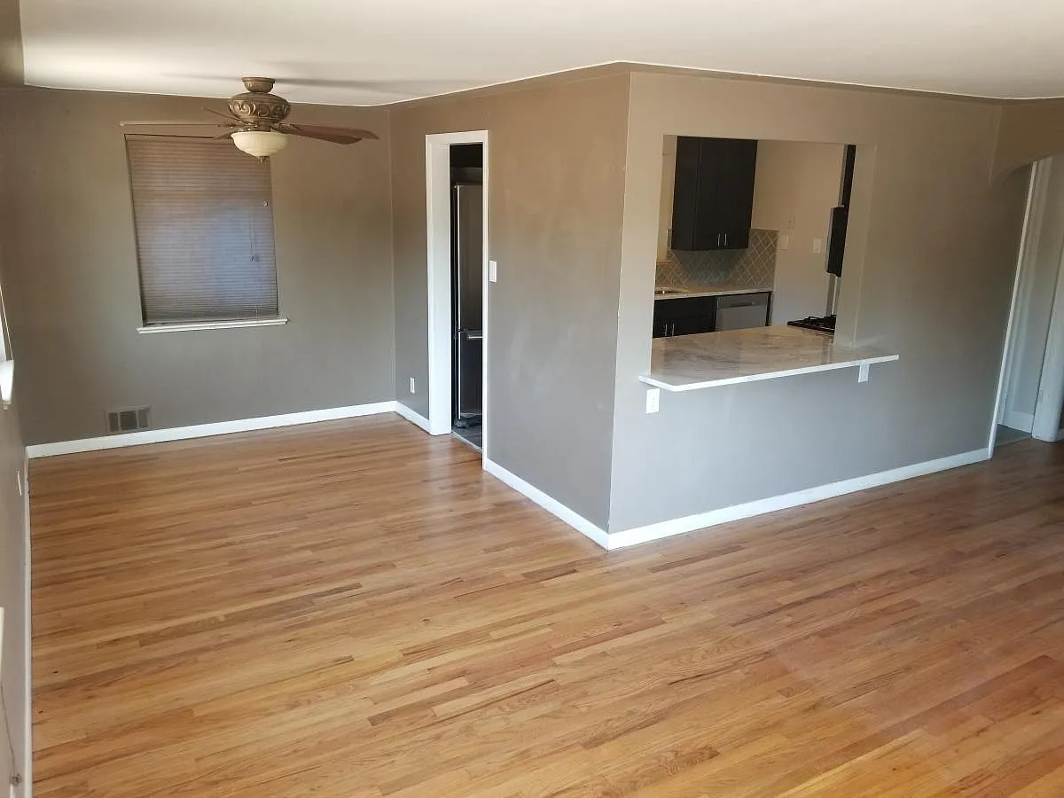 2 bed, 1145 sqft, $2,200 — Photo 4