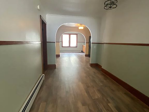4th image of 72 Mount Vernon Ave #1
