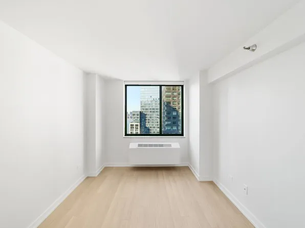 75 West End Avenue image 11 of 38