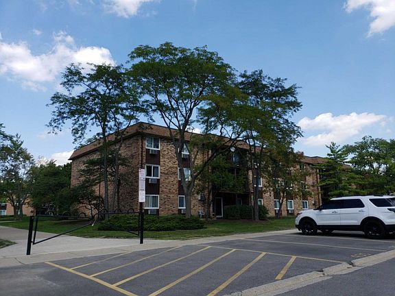 3rd image of 680 Hill Dr APT 313