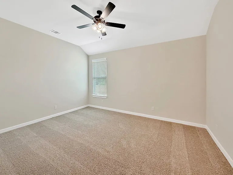 1590 Lone Grapevine — Photo 24
