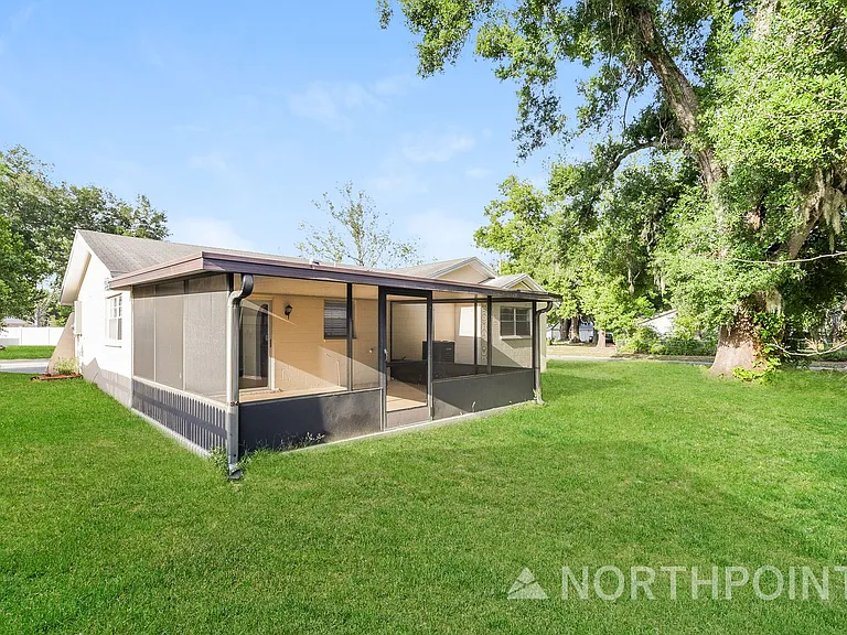 601 Highview Ter S — Photo 15