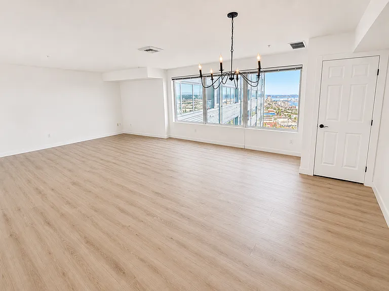 3201 Pacific Ave #907 — Photo 23