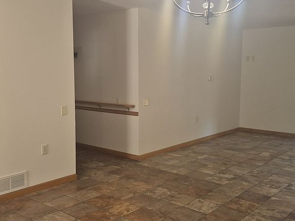 5th image of 212976 County Road B #1