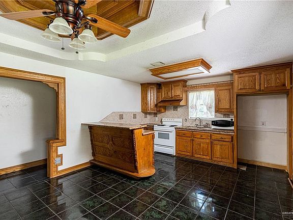 4th image of 24524 Green Bay Dr