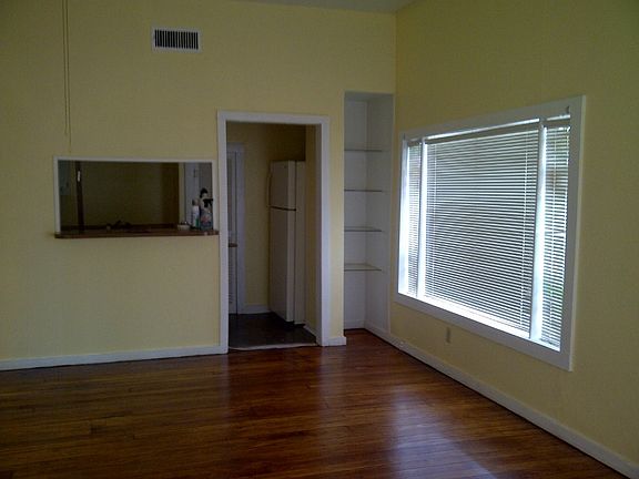 2nd image of 812 W Russell Pl #B