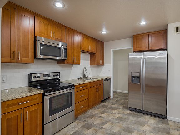 4th image of 881 San Simeon Dr