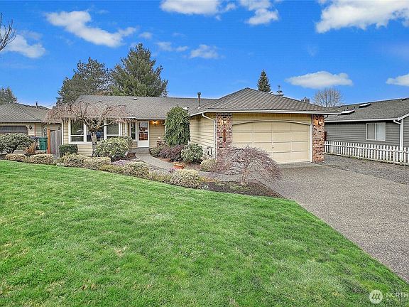 2nd image of 6639 69th Drive NE
