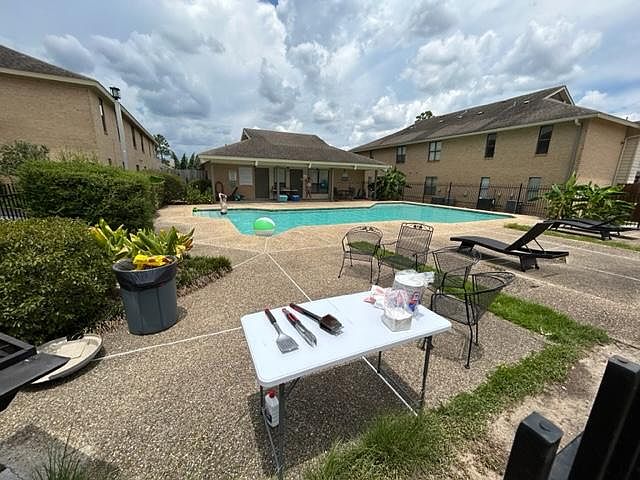 pool area