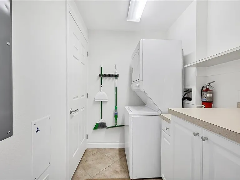8111 Lakewood Main St #304 — Photo 23
