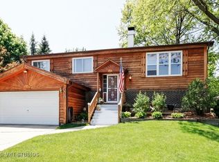 569 Cottonwood Cir, Bolingbrook, IL 60440