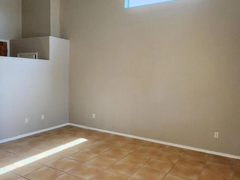 5453 N Little River Ln — Photo 10