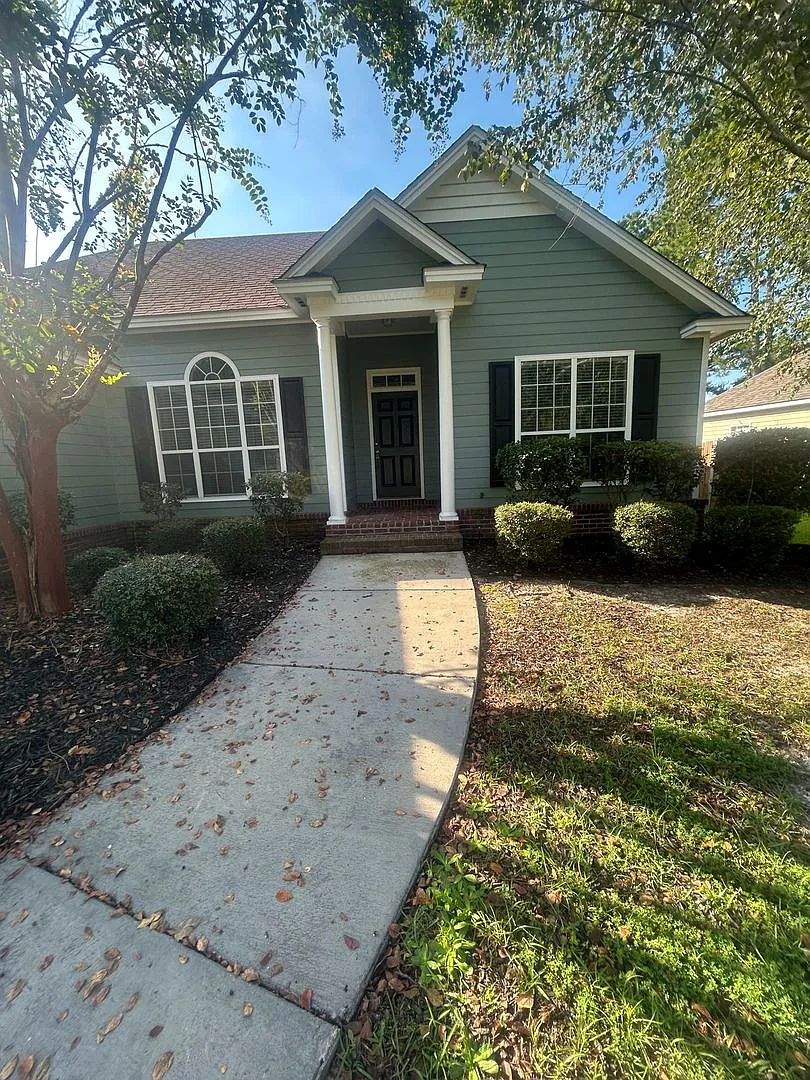 Southern Charm and Modern Comforts Await in this Exquisite Valdosta Home — Photo 2