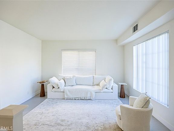 4th image of 12892 Abbey Rd