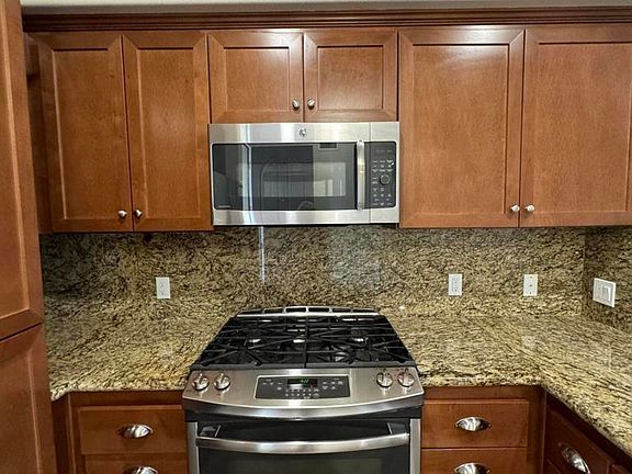 3rd image of 28220 Highridge Rd #207
