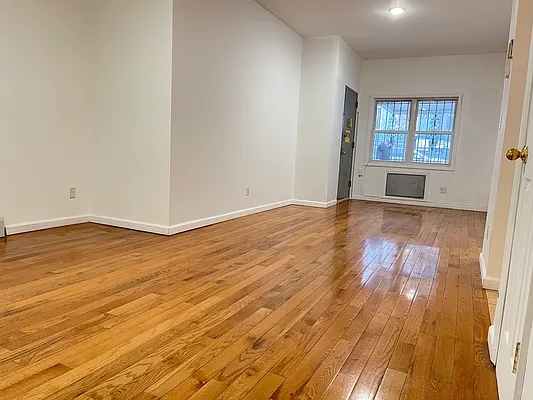 Rented by Compass | media 2