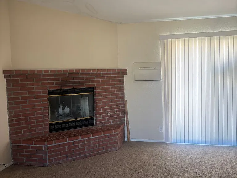 21141 Wisteria St — Photo 7