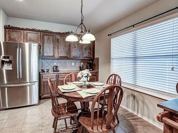 5th image of 1198 Waters Edge Dr