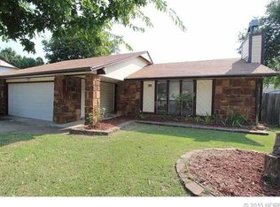 6827 S Quaker Ave, Tulsa, OK 74136