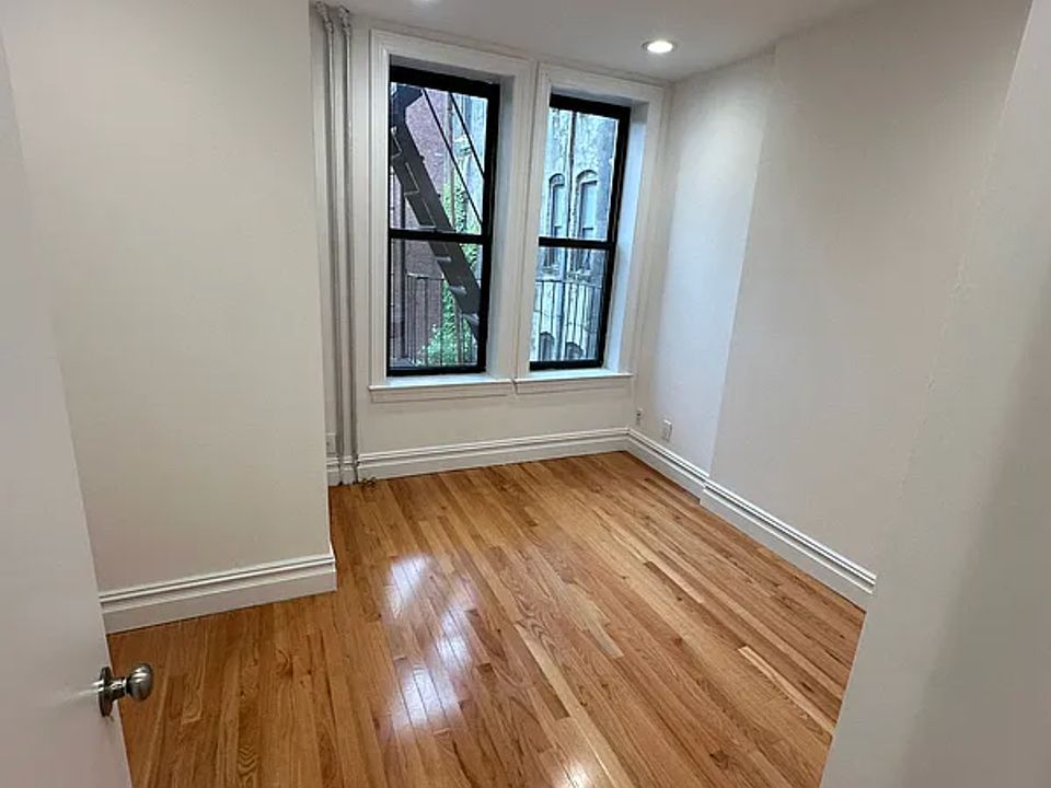2nd image of 493 7th Ave APT 2R