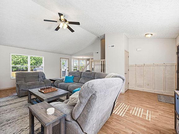5th image of 2197 Brookbank Dr