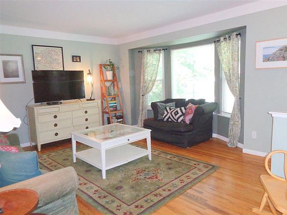 3rd image of 1054 Hasper Dr