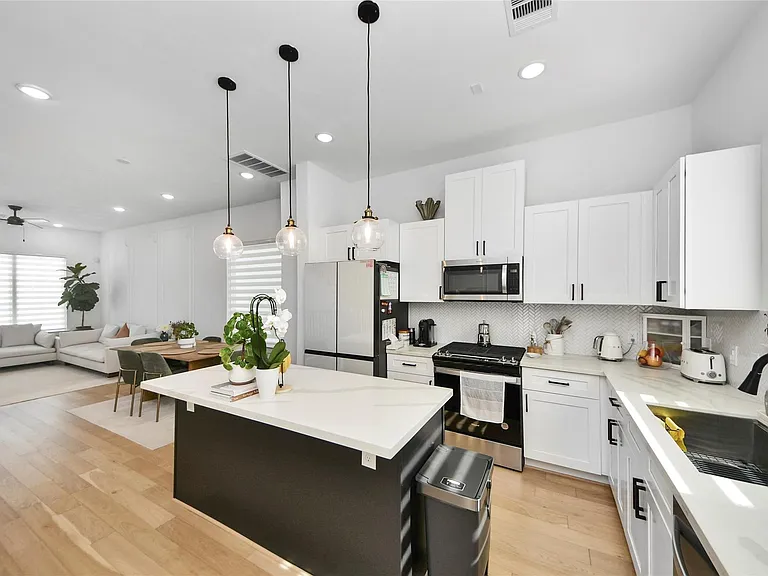 1837 Flowing Springs Trl — Photo 17
