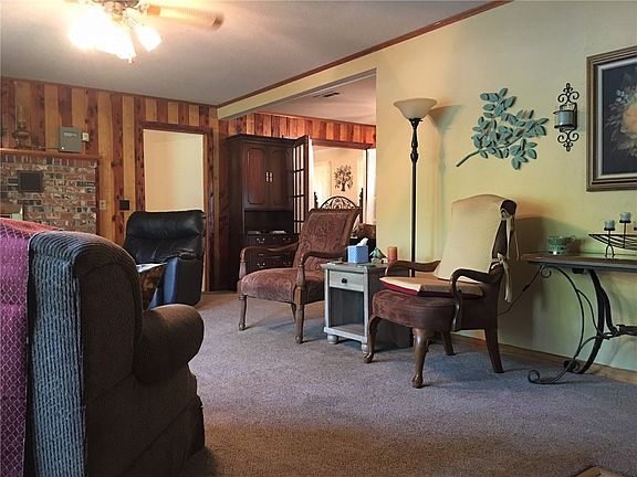 3rd image of 10083 Fairview Ln