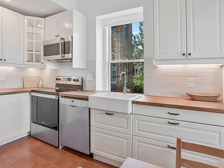 2510 Cliffbourne Pl NW #202 — Photo 5