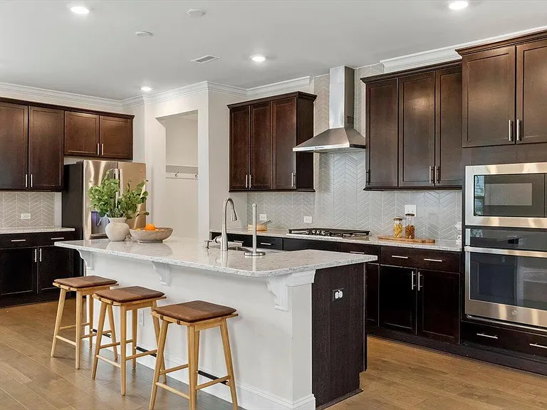 1829 Knights Crest Way — Photo 15