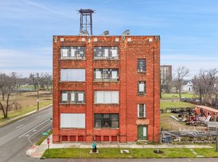 2941 E Warren Ave, Detroit, MI 48207